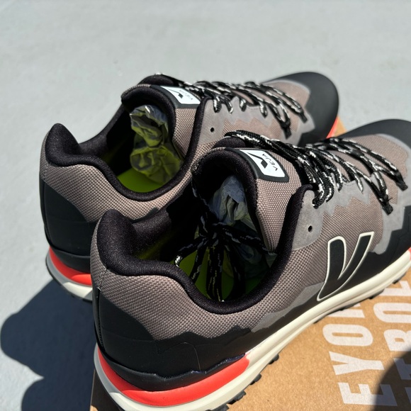 NEW! VEJA FITZ ROY SHELL TOE HYBRID TRAIL RUNNERS MENS SHOES TRAVEL SNEAKERS - Picture 3 of 8